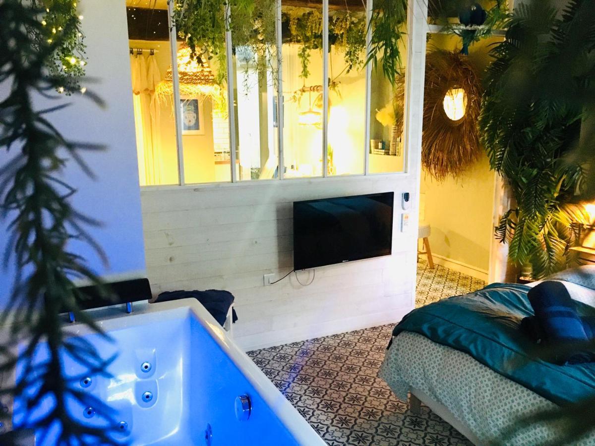 Me And Mrs Jones Suite Jacuzzi Hypercentre มงต์เปอลิเยร์ ภายนอก รูปภาพ
