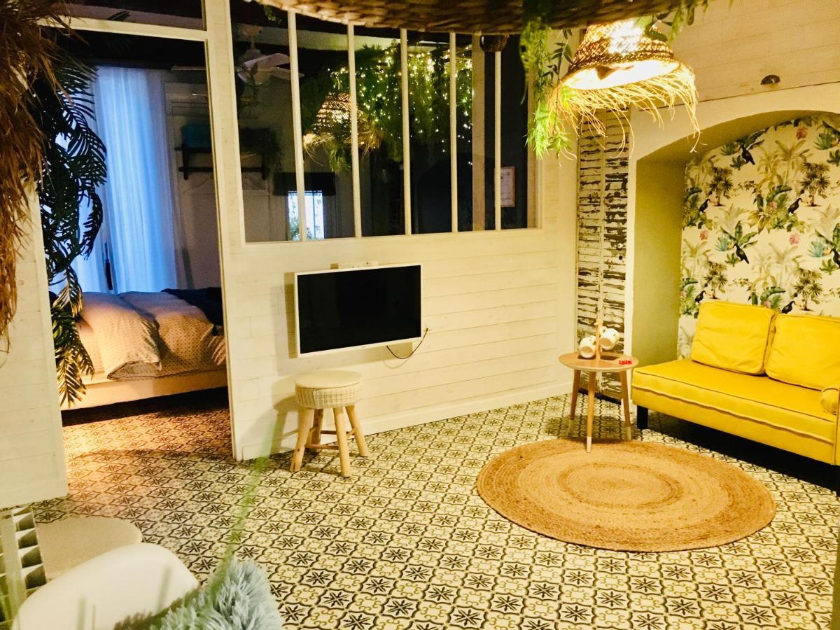 Me And Mrs Jones Suite Jacuzzi Hypercentre มงต์เปอลิเยร์ ภายนอก รูปภาพ